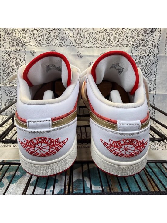 Nike Air Jordan 1 Low SE Spades Men\'s Sz 10.5 Sneakers DJ5185-100 Red/Gold/White main image 7